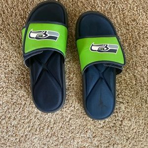 Seahawks slides